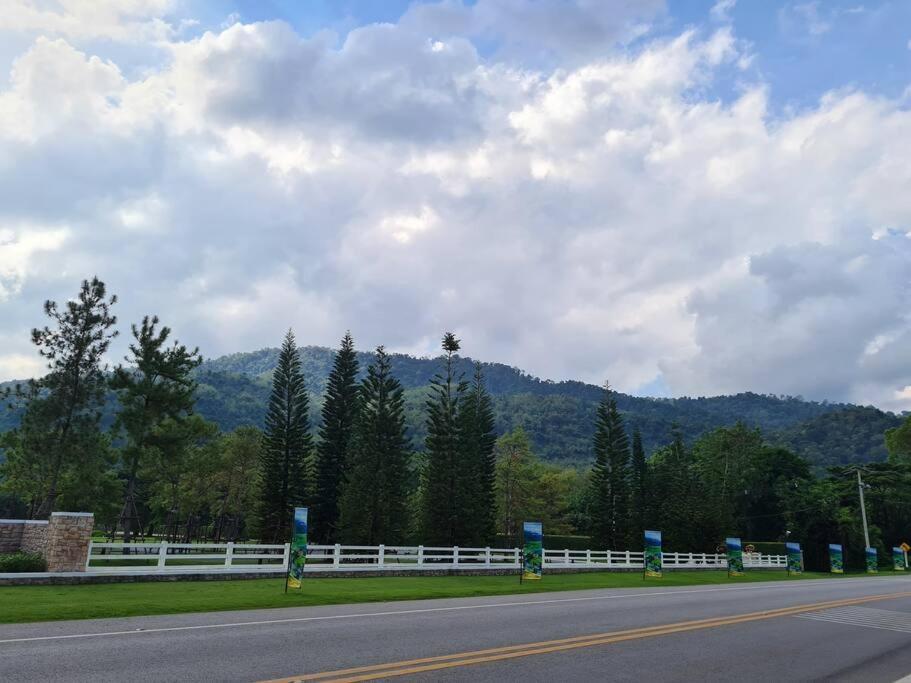 Baan Khaoyai Cozy Apartman Banthamaprang Kültér fotó